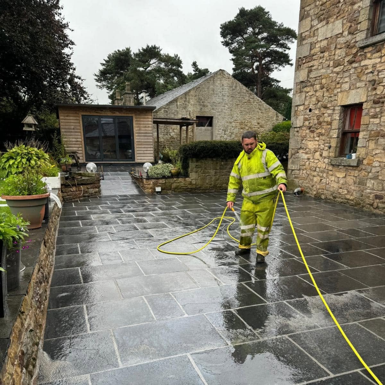 Block paved driveway installation by Paul Hetherington Groundworks